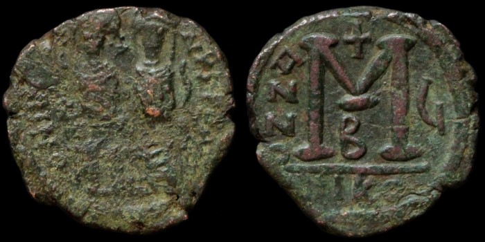 Follis de Justin II et Sophie émis à Nikomedie B ç