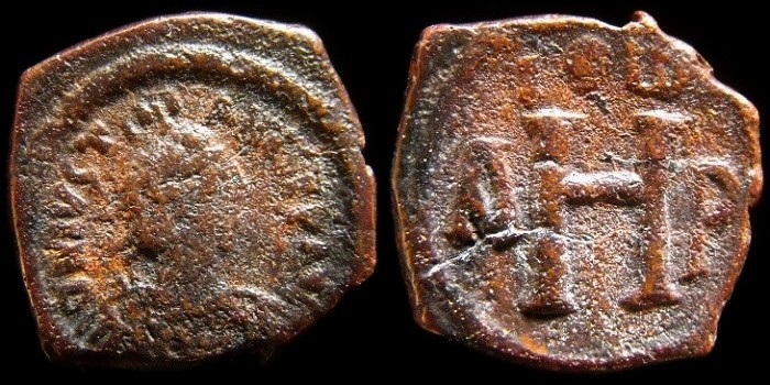 8 nummis de Justinien émis à Thessalonique