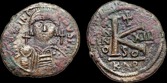 Demi follis de Justinien émis à Carthage Officine S Anno XIII