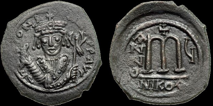 Follis de Tibère Constantin émis à Nicomédie