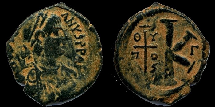 Demi Follis de Justinien émis à Theoupolis