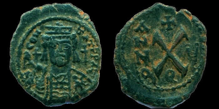 Décanummium de Tibère Constantin émis à Antioche Anno U