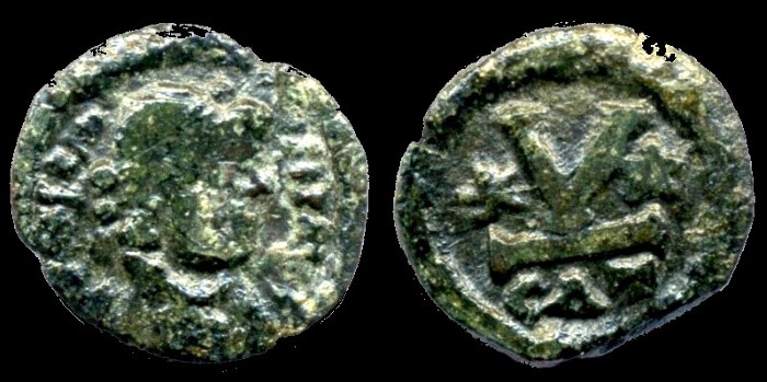Décanummium d'Héraclius émis à Catane