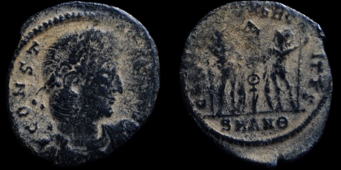 AE3/4 Centenionalis réduit de Constans César Gloria Exertitus émis à Antioche