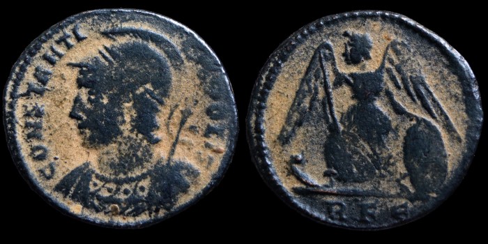 Nummus commémoratif de Constantinople émis à Rome