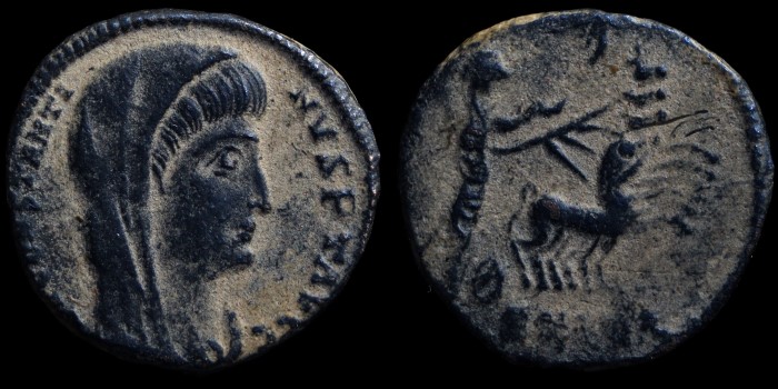 Nummus de Divus Constantin avec Constantin debout voilé émis à Nicomédie