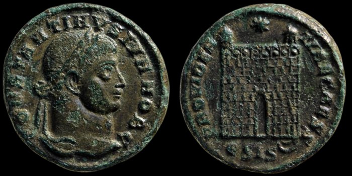 AE2 Centenionalis de Constantin II César à la porte de camp émis à Siscia