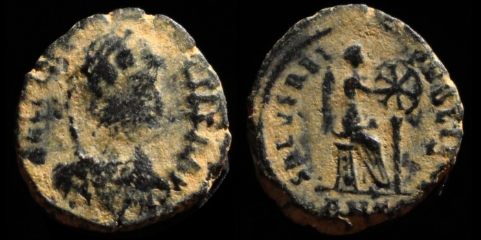 AE4 Demi centenionalis d'Aelia Flaccilla, épouse de Théodose, mère d'Arcadius et d'Honorius émis à Antioche