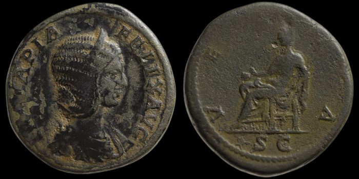 Sesterce de Iulia Domna avec Vesta émis à Rome sous Caracalla