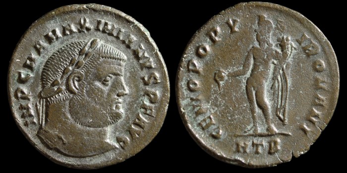 Follis de Maximien Hercule avec GENIO POPVLI ROMANI émis à Heraclée