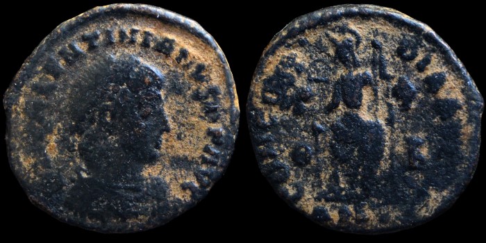AE3 Centenionalis de Valentinien II avec Concordia émis à Antioche