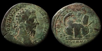 RIC 1184, Sear 4969 var - Sesterce de Marc Aurèle célébrant la victoire contre les germains