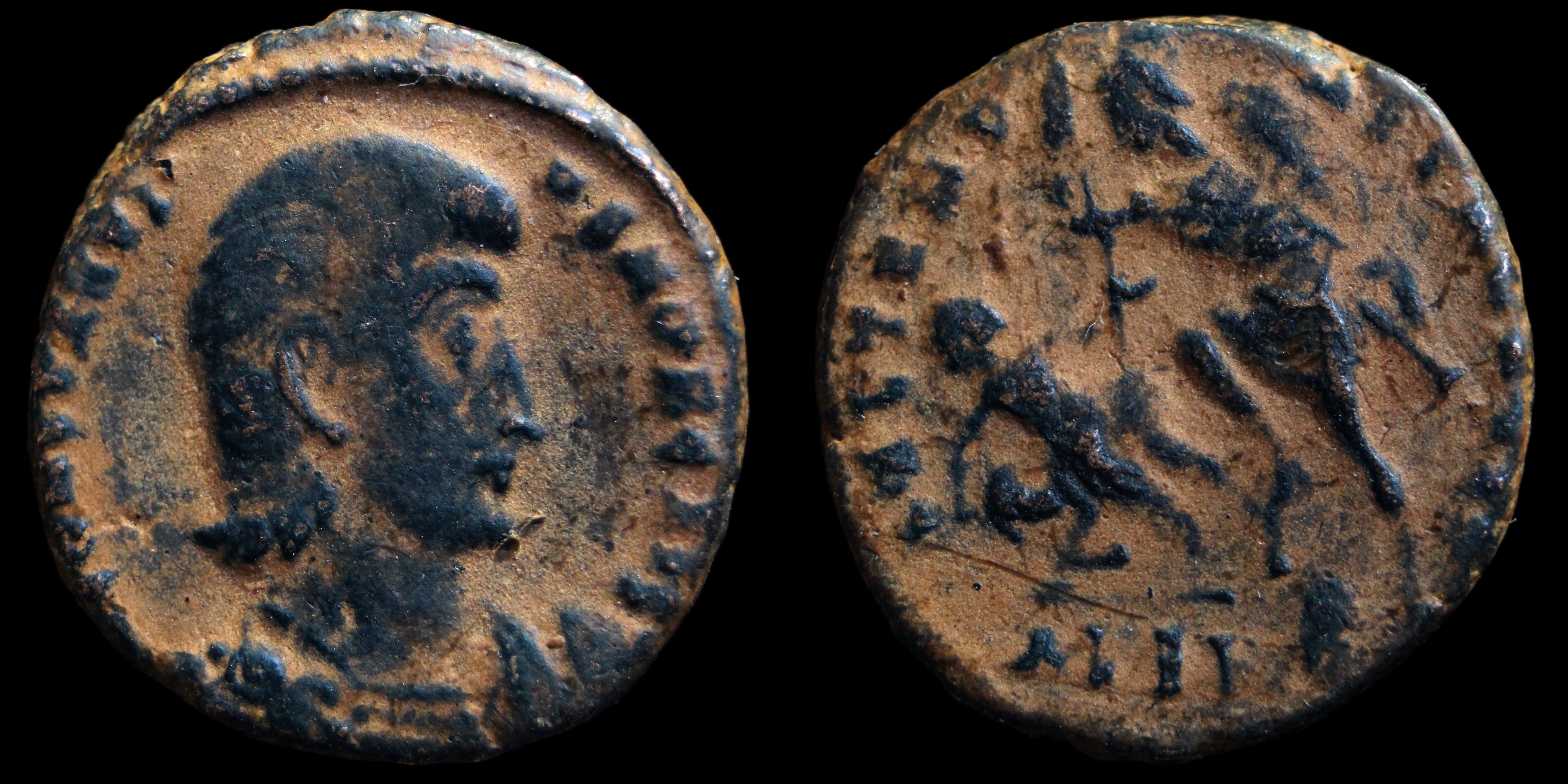 RIC VIII 81 Alexandrie - AE3 Centenionalis de Constance Galle avec le soldat terrassant émis à Alexandrie