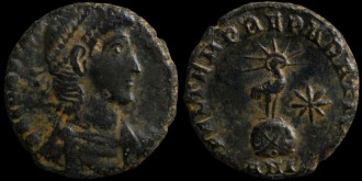 RIC VIII 129 Antioche - AE3 Centenionalis réduit de Constance II avec le phoenix sur un globe émis à Antioche