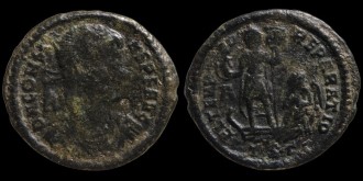 RIC VIII 122 Thessalonique - Ae2 Centenionalis de Constans avec l'empereur sur une galère émis à Thessalonique