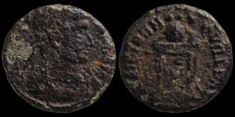 RIC VII 198 Lyon - Nummus de Constantin avec l'autel émis à Lyon