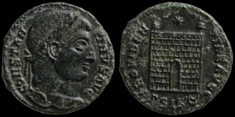 RIC VII 214 Siscia - Follis de Constantin avec la porte de camp émis à Siscia