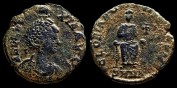 RIC X 80 Nicomédie - Centenionalis d'Aelia Eudoxia, épouse d'Arcadius et mère de Théodose II émis à Nicomédie