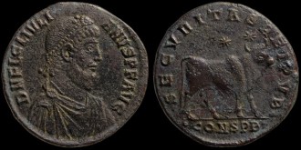 RIC VIII 162 Constantinople - AE1 de Julien II au taureau émis à Constantinople