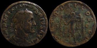 RIC 33, Sear 8333 var - Sesterce Maximin le Thrace avec l'empereur et étendards