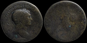 RIC 527, Sear 3201  - Sesterce de Trajan avec la Victoire et le bouclier