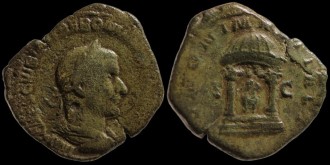 RIC 110a, Sear 9671 - Sesterce Trebonien Galle avec junon dans un temple