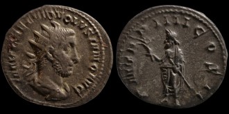 RIC 140, Sear 9762 - Antoninien Volusien avec le génie du sénat