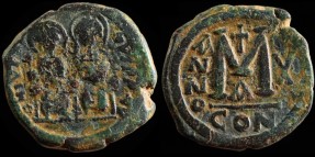 Sear 360 - Follis de Justin II et Sophie émis à Constantinople A Anno XI