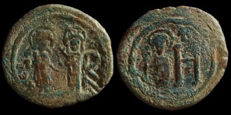 Sear monogramme 32 (Héraclius), MIB km 7 (Héraclius), Sokolova VI.2, Anokhin XXXII.a - Contremarque d'Héraclius (c610) sur follis de Justin II et Sophie émis à Cherson