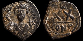 Sear 644 - Demi follis de Phocas émis à Constantinople