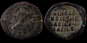 Sear 1813 - Follis anonyme de classe A2 attribué à Basil II et Constantin VIII