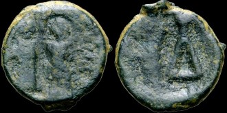 Anokhin 323-324 - Petit module coulé émis à Cherson, imitation du demi-follis de Justin II ou Maurice avec le Δ à la fin VIIe et au début du VIIIe siècle